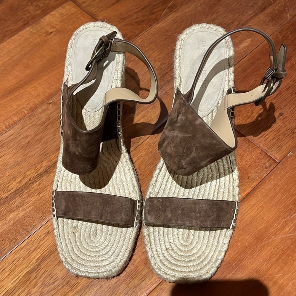 Banana Republic brown suede espadrille wedge heeled sandals size 9.5